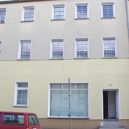 Loftartiges In Magdeburg, 2 Schlafzimmer, Kueche Und Bad - B Lejlighed