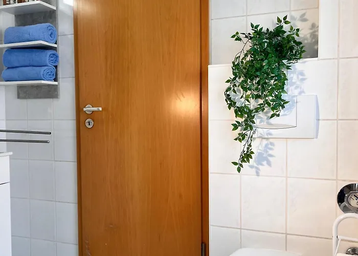 Апартаменты Loftartiges In Magdeburg, 2 Schlafzimmer, Kueche Und Bad - B Магдебург